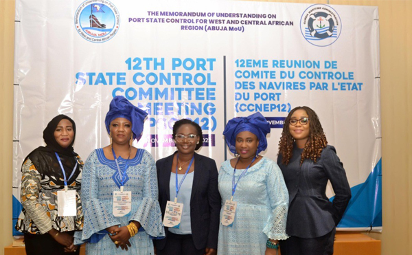 President%20with%20Executives%20of%20WIMOWCA %20The%20Gambia%20Chapter